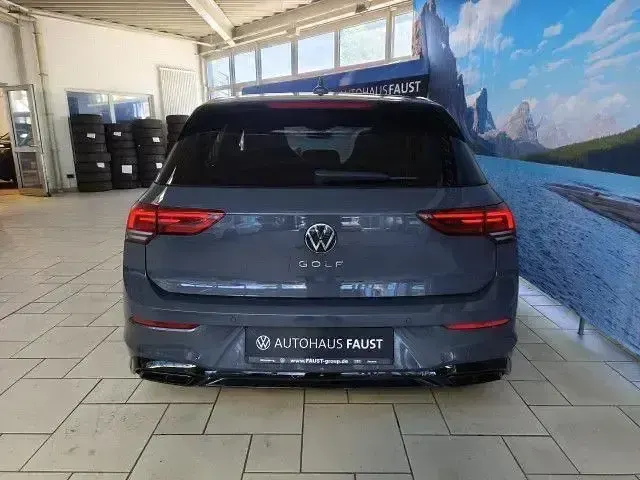 Gebraucht VW Golf VIII Style 190 PS (139 kW) 2024 Grau metallic Limousine
