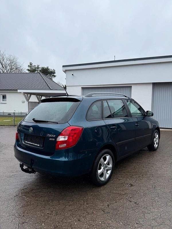 Gebraucht Skoda Fabia 85 PS (62 kW) 2012 Andere farben Kombi