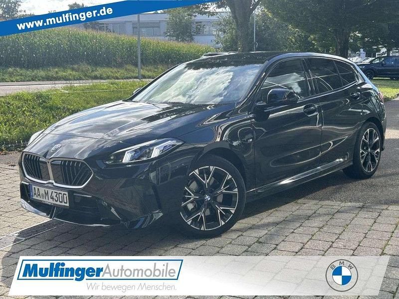 Schwarz Gebraucht 2025 BMW 120 M Sport Kleinwagen | 34.790 € (Guter Preis) - Bild 1/4