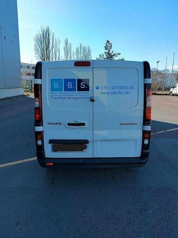 Gebraucht Renault Trafic 95 PS (69 kW) 2018 Weiß Van / Kleinbus