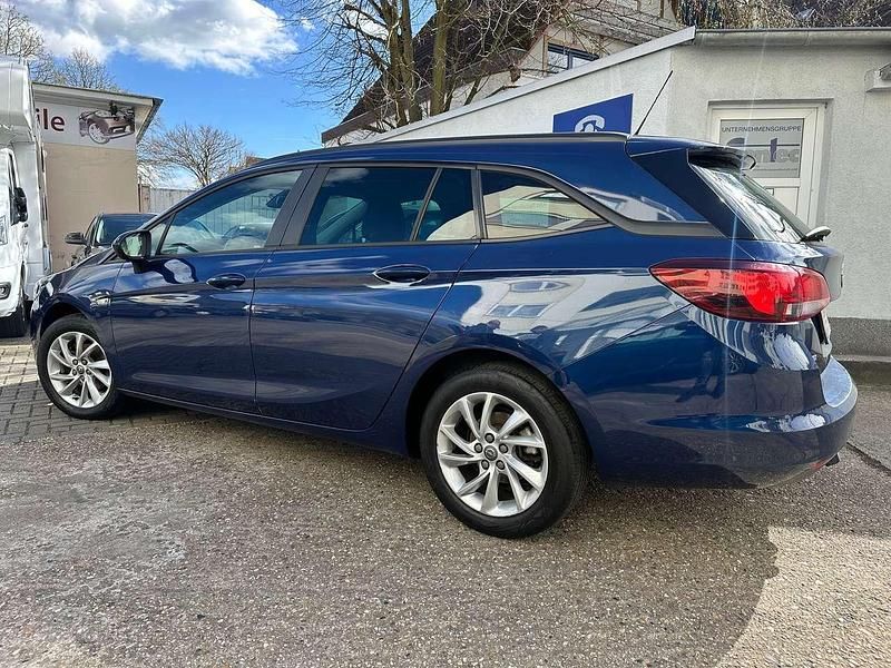 Gebraucht Opel Astra 105 PS (77 kW) 2019 Blau Kombi