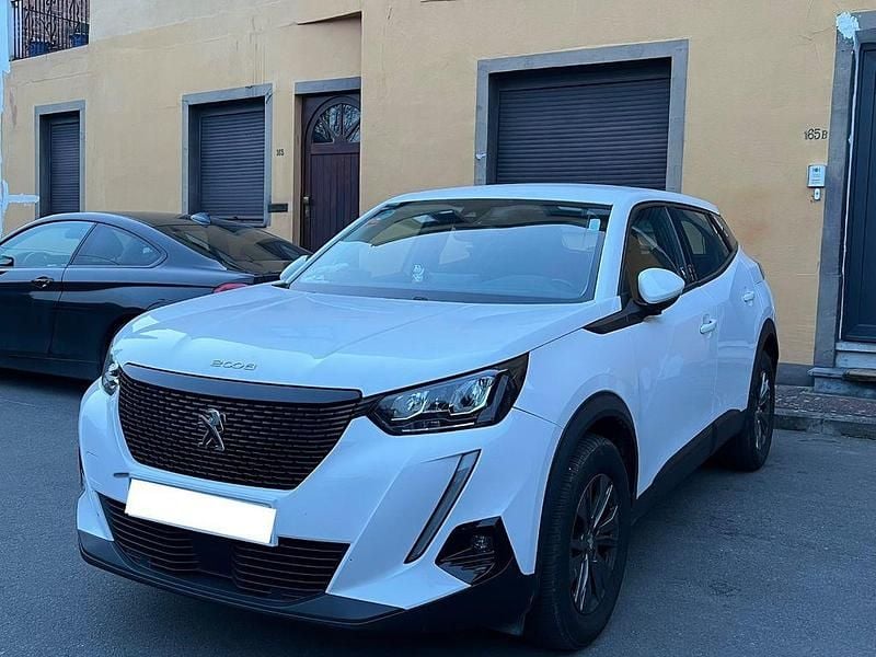 Gebraucht Peugeot 2008 Active 101 PS (74 kW) 2021 Weiß SUV