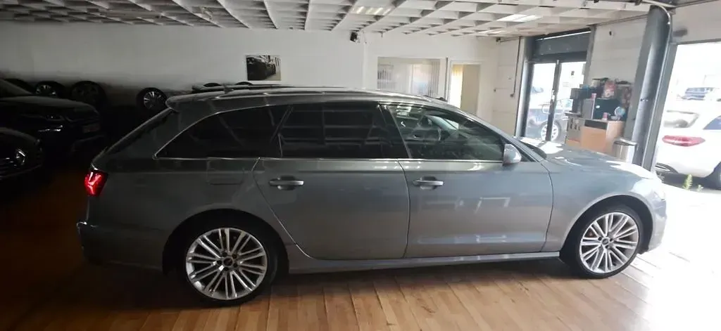 Gebraucht Audi A6 Sport 218 PS (160 kW) 2016 Grau Kombi