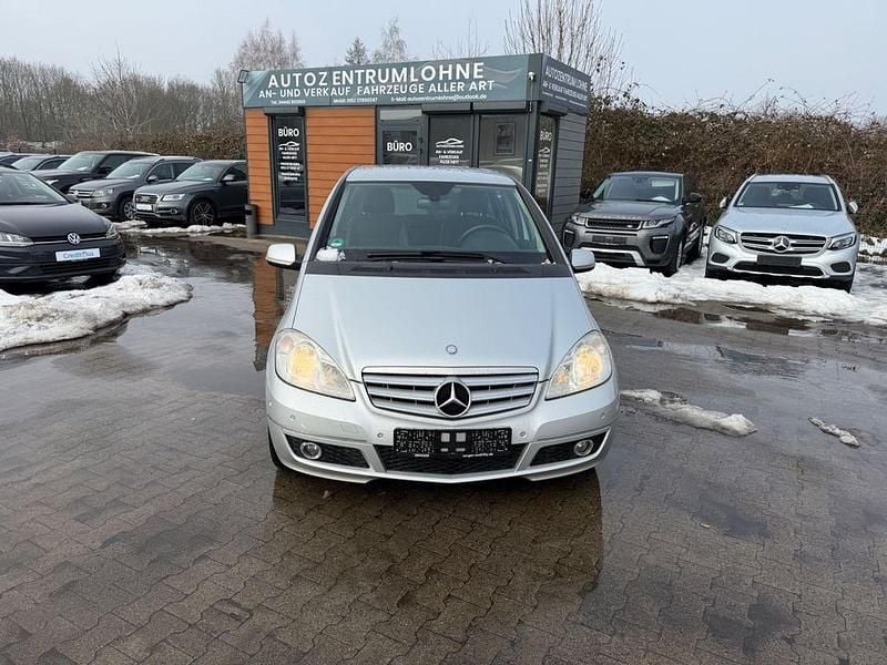 Gebraucht Mercedes A180 109 PS (80 kW) 2010 Silber Limousine