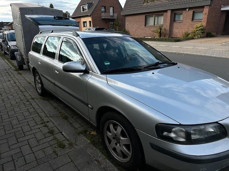 Silber Gebraucht 2002 Volvo V70 Kombi | 4.500 € (Teuer) - Bild 1/4