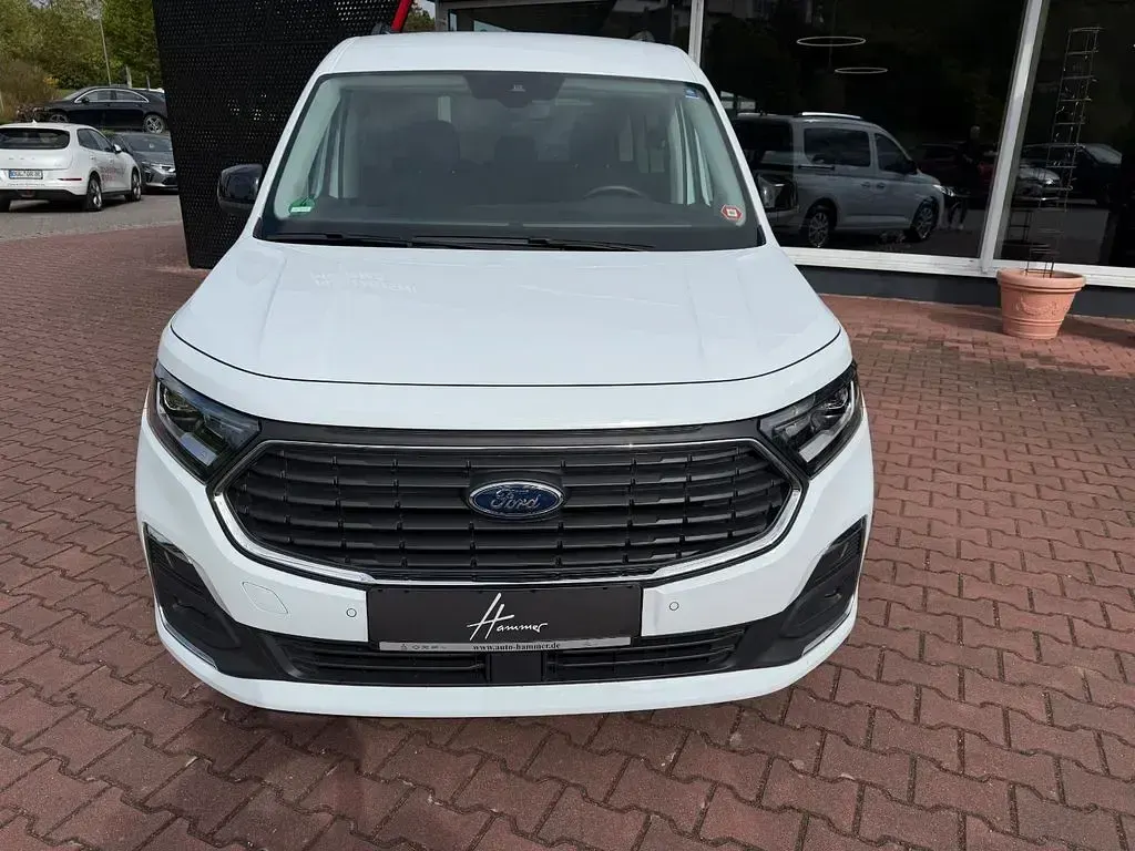 Gebraucht Ford Tourneo Connect Titanium 122 PS (89 kW) 2024 Weiß Van / Kleinbus