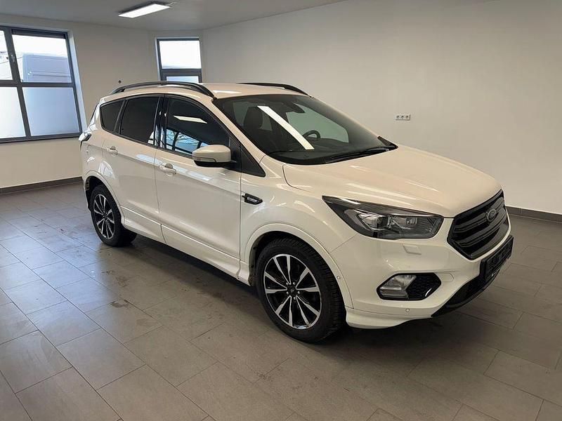 Gebraucht Ford Kuga ST-Line 120 PS (88 kW) 2019 Weiß SUV