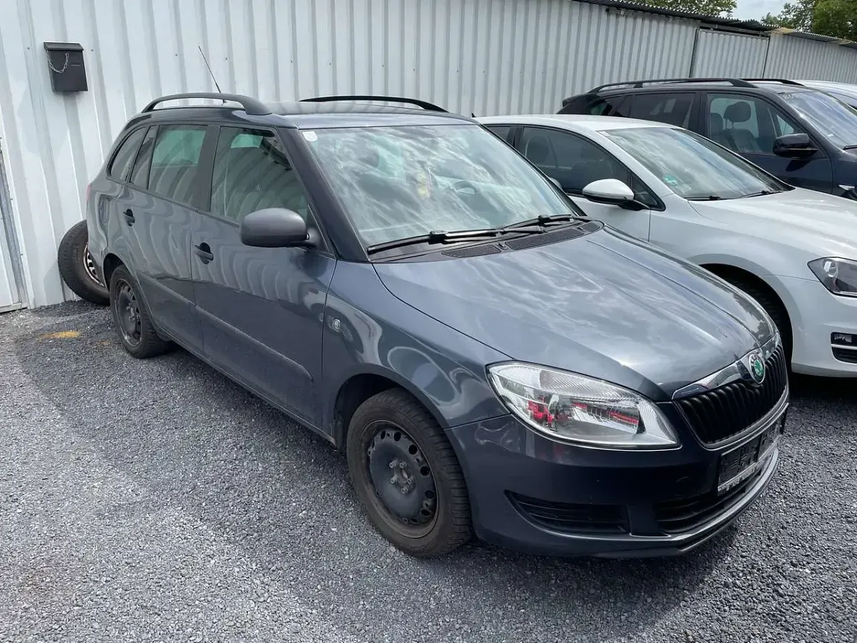 Gebraucht Skoda Fabia Classic 90 PS (66 kW) 2011 Anthracitegrau metallic Kombi