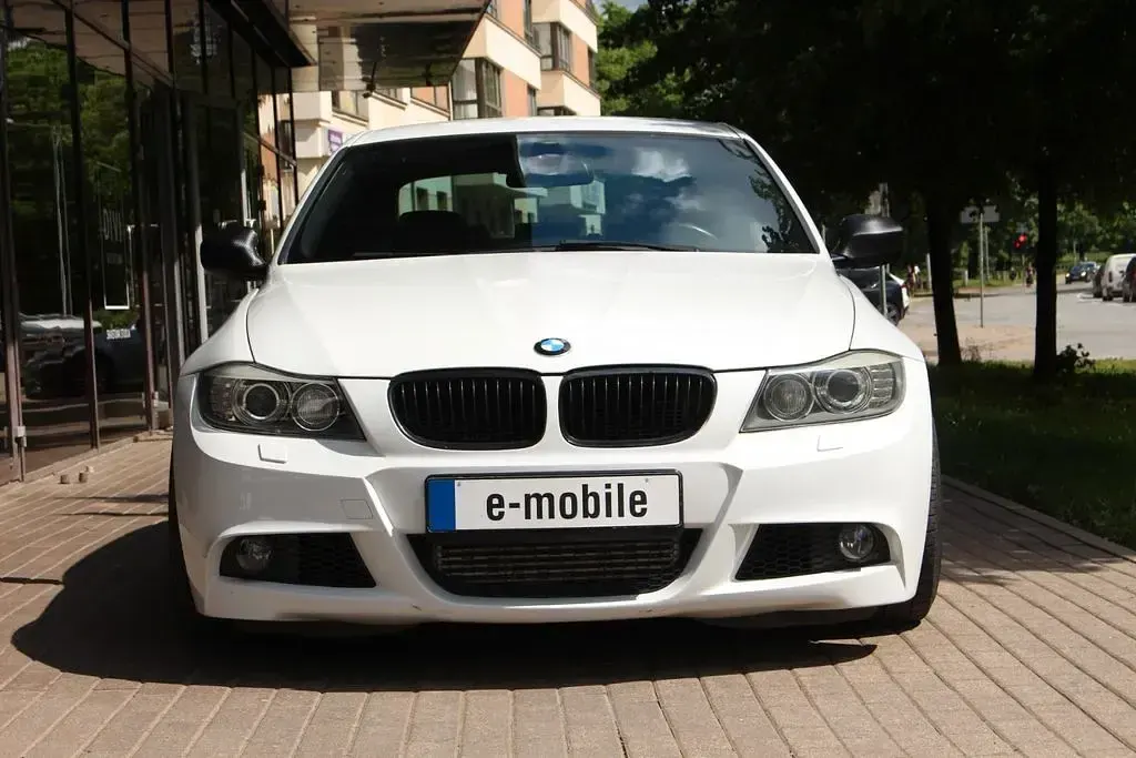 Gebraucht BMW 335 Performance 306 PS (225 kW) 2010 Weiß Limousine