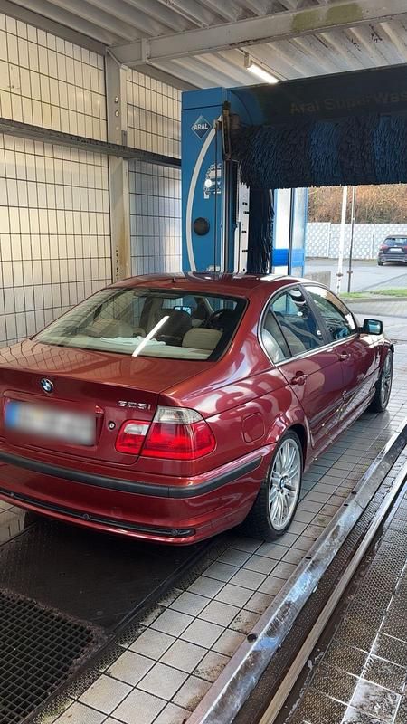 Second-hand BMW 323 1999 Andere farben Berlinǎ