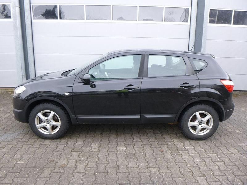 Gebraucht Nissan Qashqai Acenta 131 PS (96 kW) 2012 Schwarz SUV