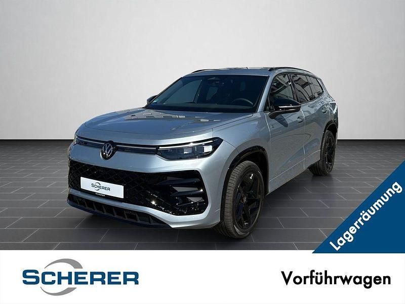 Oyster silver metallic (metallic) Gebraucht 2025 VW Tayron R-line SUV | 52.890 € (Superpreis) - Bild 1/4