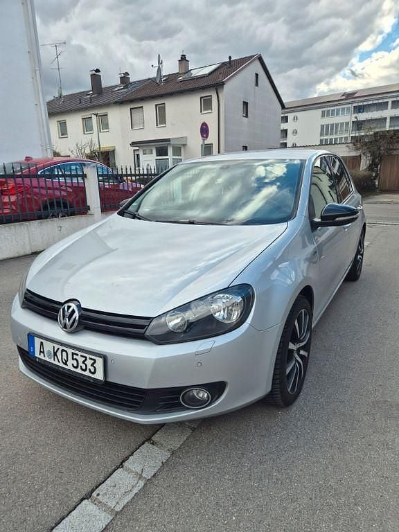 Gebraucht VW Golf VII Match 140 PS (102 kW) 2012 Silber Limousine