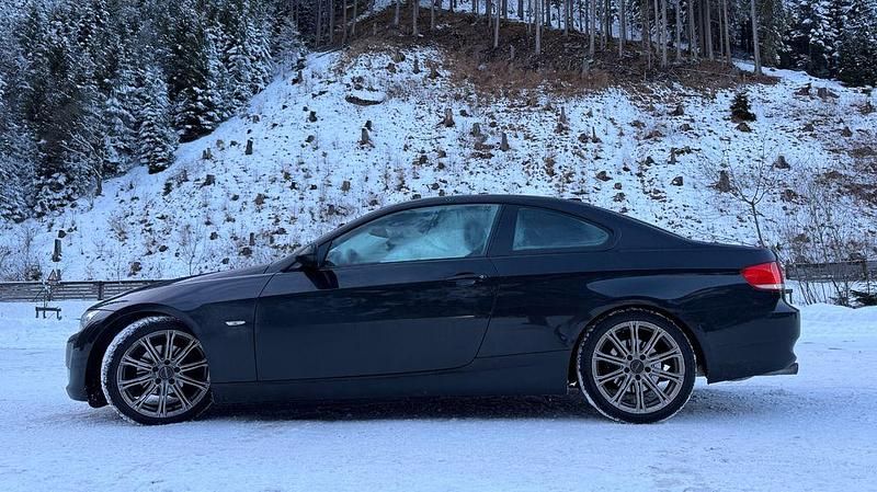 Gebraucht BMW 320 Performance 170 PS (125 kW) 2009 Schwarz Coupé