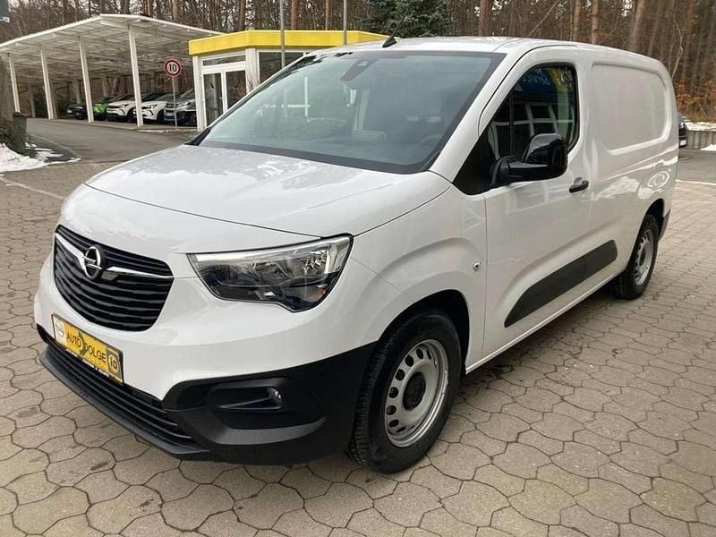 Gebraucht Opel Combo-e Life Basis 100 kW (136 PS) 2024 Jade weiß Van / Kleinbus