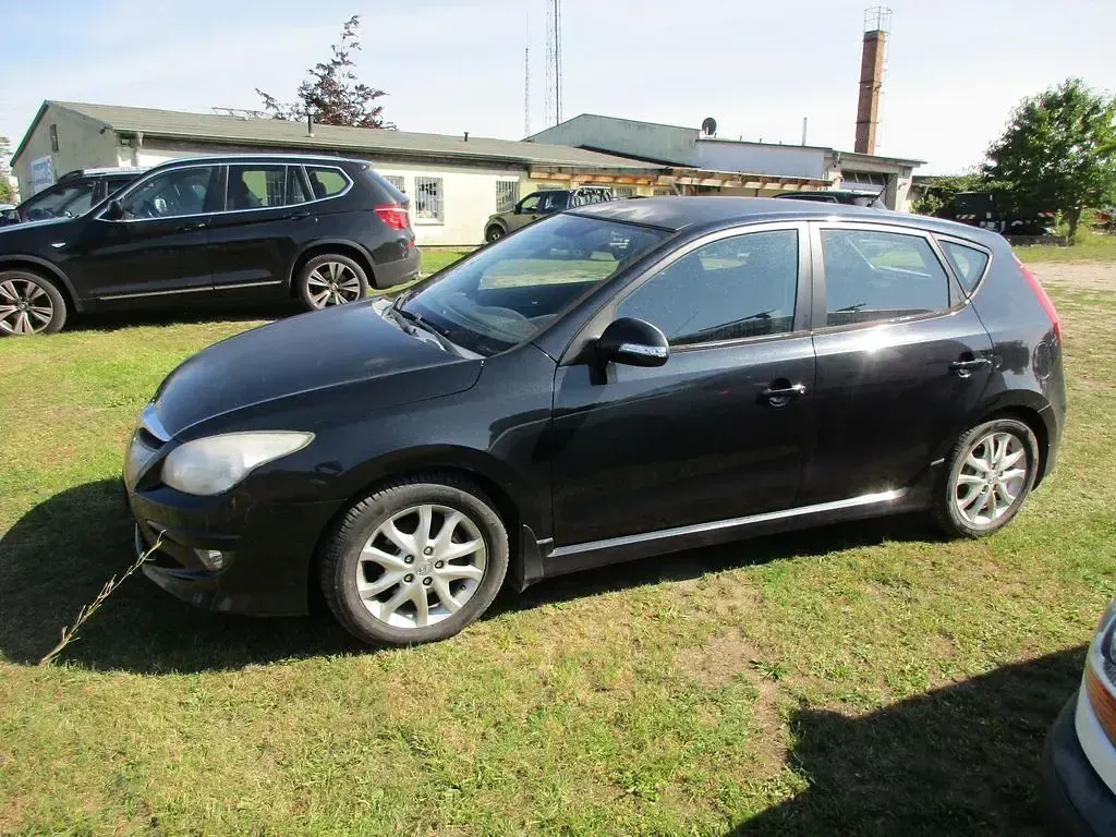 Gebraucht Hyundai i30 Sport 109 PS (80 kW) 2010 Blau Limousine