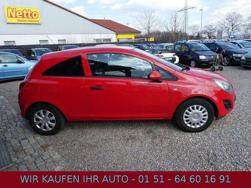 Gebraucht Opel Corsa Selection 69 PS (50 kW) 2014 Rot Kleinwagen