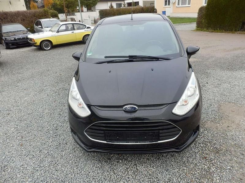 Schwarz Gebraucht 2015 Ford B-MAX Trend Van / Kleinbus | 8.950 € (Fairer Preis) - Bild 1/4