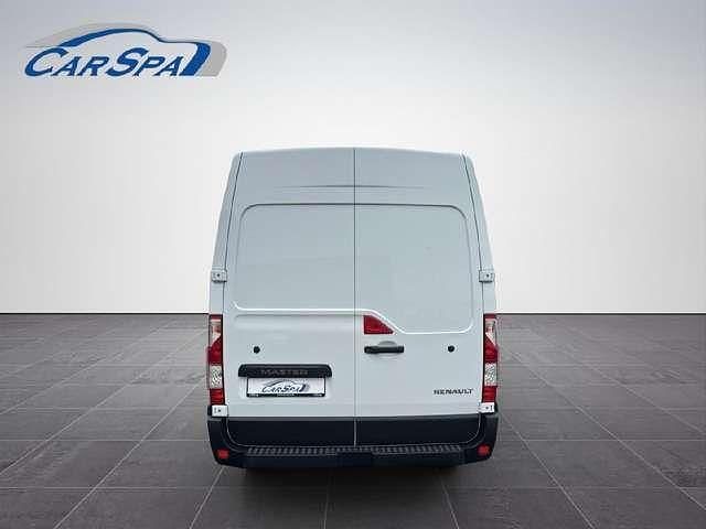 Second-hand Renault Master 150 CP (110 kW) 2022 Alb Van