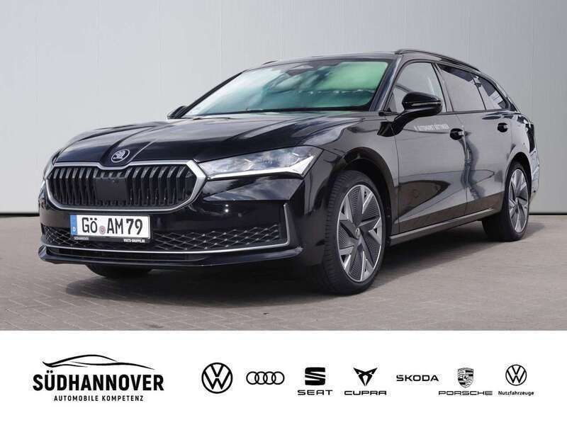 Ebony schwarz metallic met. Gebraucht 2024 Skoda Superb SE L Kombi | 46.780 € (Etwas zu teuer) - Bild 1/4
