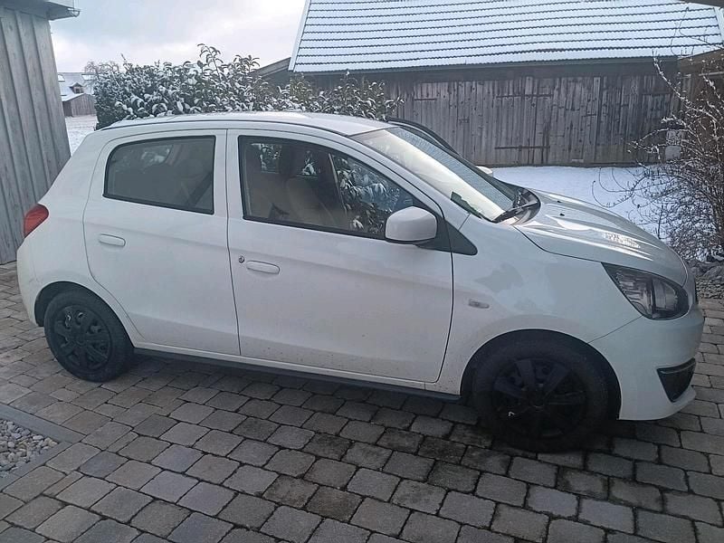 Gebraucht Mitsubishi Space Star Basis 71 PS (52 kW) 2019 Weiß Kleinwagen