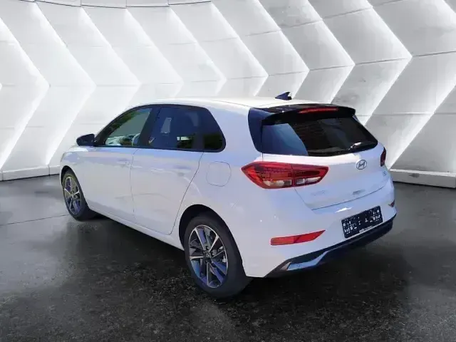 Neu Hyundai i30 Trend 150 PS (110 kW) 2026 Weiss Limousine