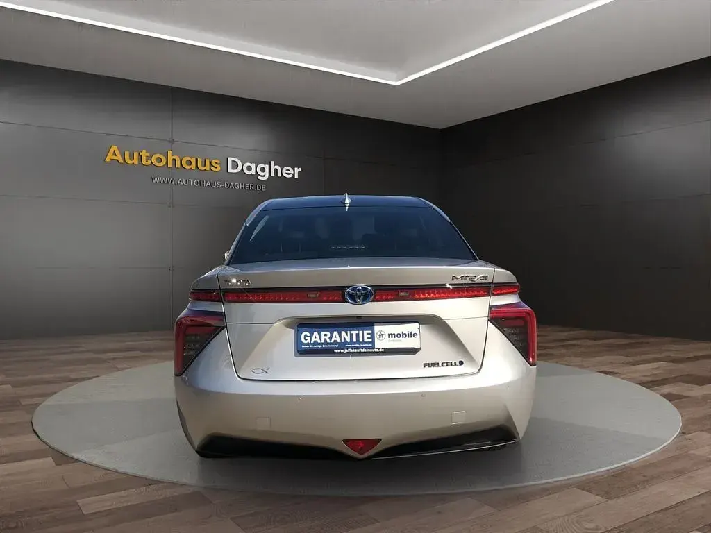 Gebraucht Toyota Mirai 154 PS (113 kW) 2018 Silber Limousine