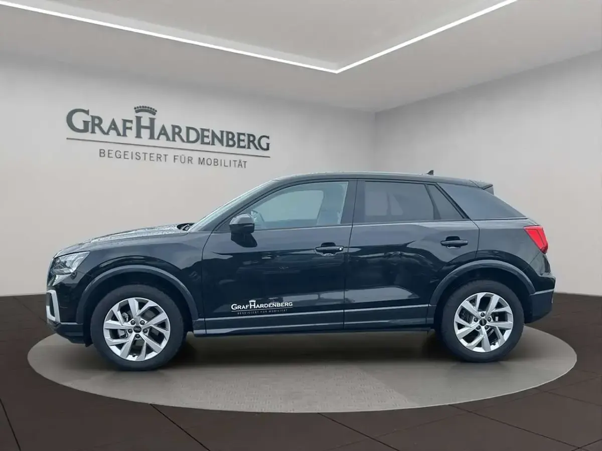 Gebraucht Audi Q2 Advanced 150 PS (110 kW) 2025 Schwarz SUV