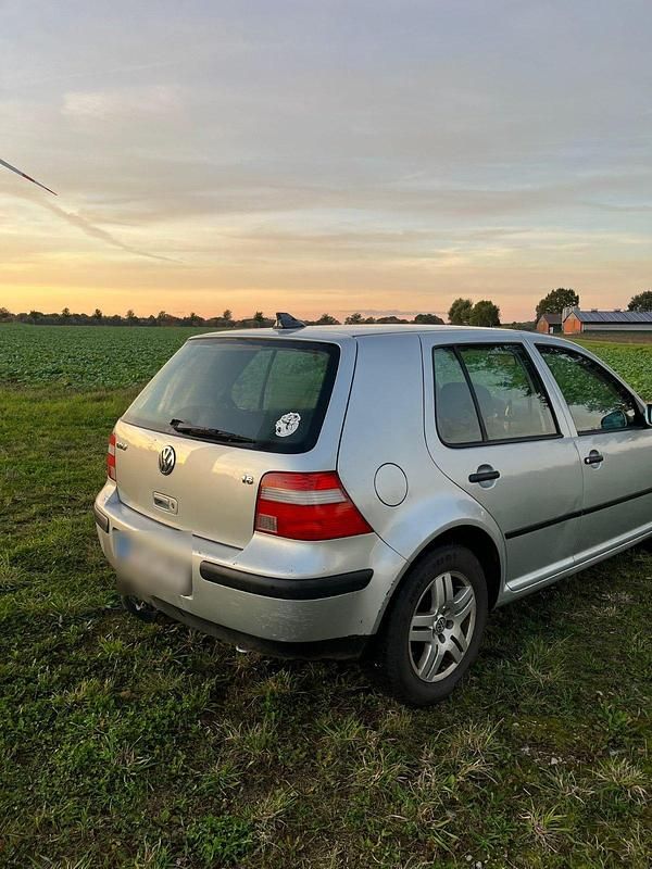 Gebraucht VW Golf IV 101 PS (74 kW) 2002 Silber Kleinwagen