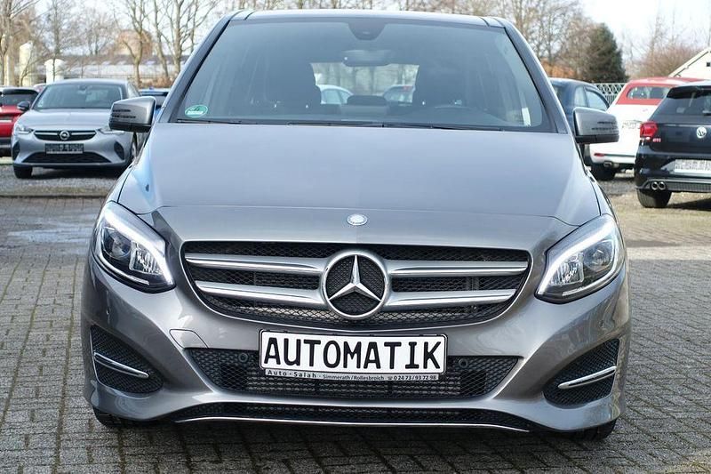 Gebraucht Mercedes B200 136 PS (100 kW) 2017 Grau Van / Kleinbus