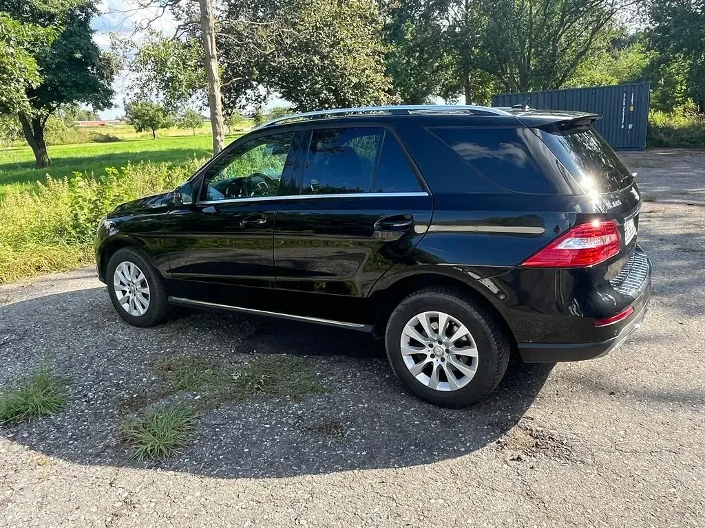 Gebraucht Mercedes ML250 204 PS (150 kW) 2015 Schwarz SUV