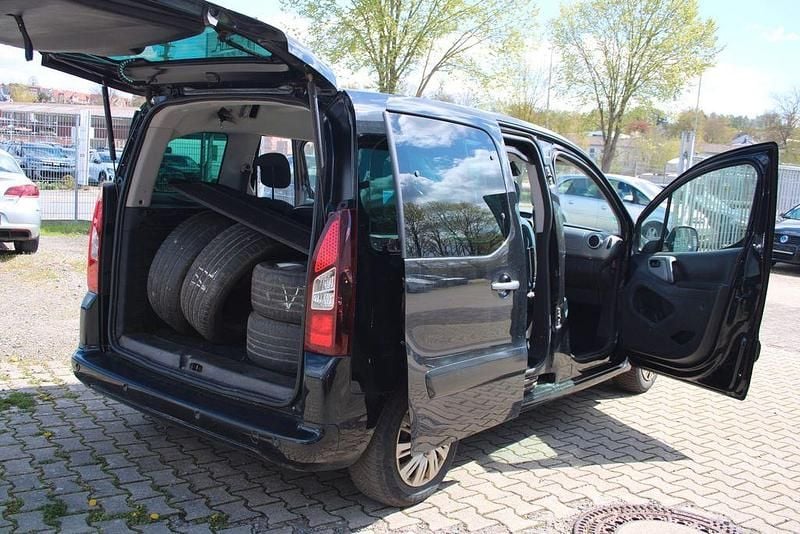 Second-hand Citroën Berlingo SELECTION 99 CP (72 kW) 2017 Negru Monovolum