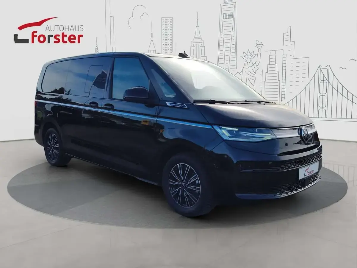 Gebraucht VW Multivan Style 150 PS (110 kW) 2025 Schwarz Van / Kleinbus
