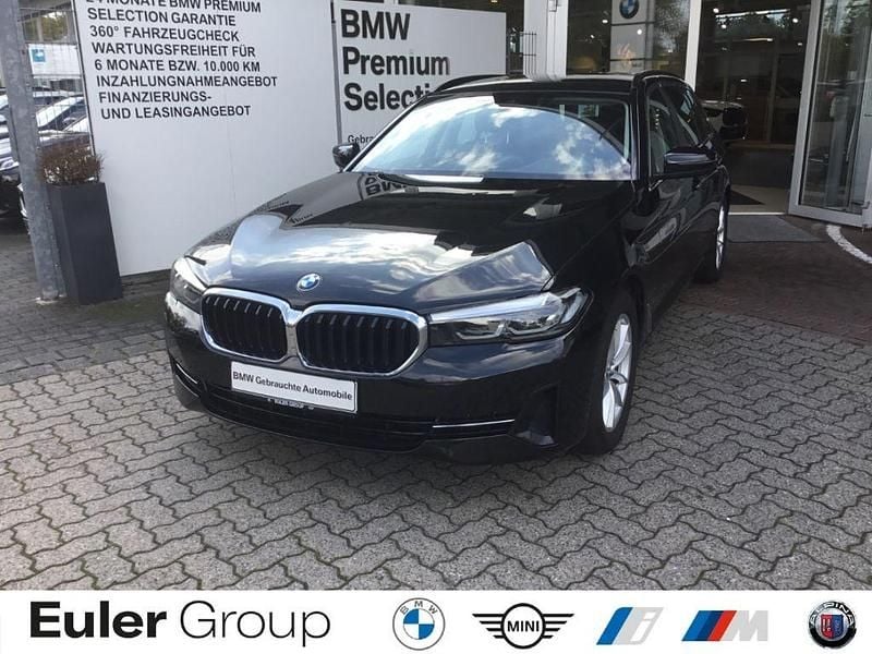 Schwarz Gebraucht 2022 BMW 520 Kombi | 32.999 € (Guter Preis) - Bild 1/4