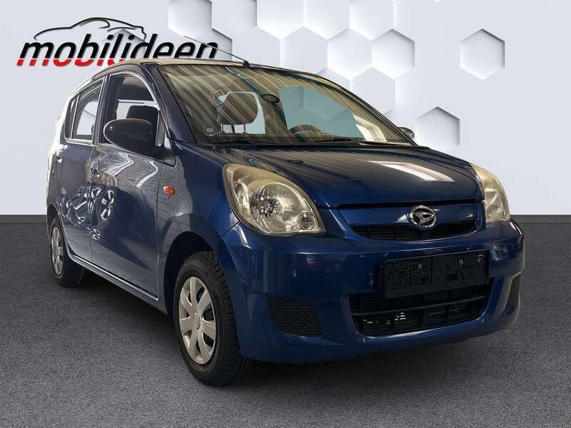 Blau Gebraucht 2010 Daihatsu Cuore Kleinwagen | 3.350 € (Etwas zu teuer) - Bild 1/4