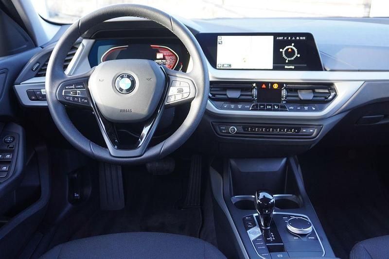 Gebraucht BMW 118 136 PS (100 kW) 2023 Alpinweiß uni Kleinwagen