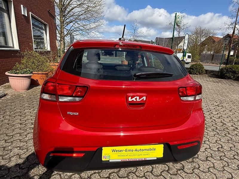 Gebraucht Kia Rio Edition 7 84 PS (61 kW) 2023 Rot Limousine