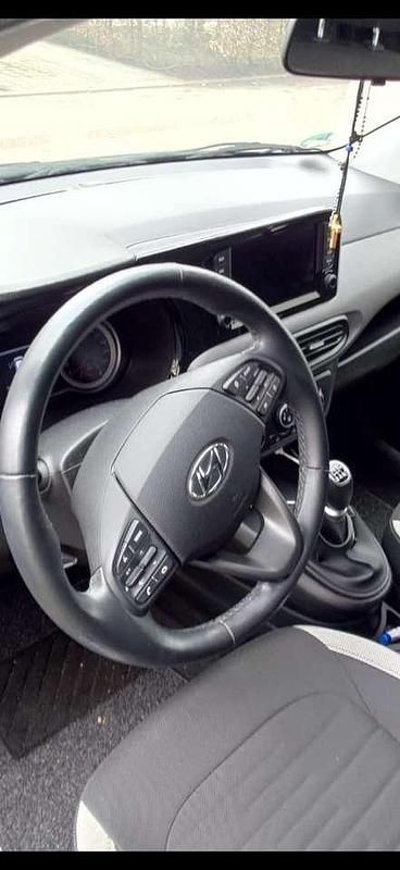 Gebraucht Hyundai i10 Edition 30 67 PS (49 kW) 2021 Grau Kleinwagen