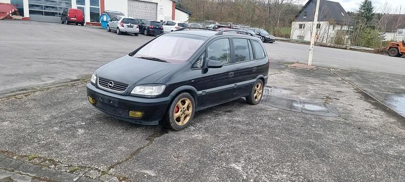Gebraucht Opel Zafira 125 PS (91 kW) 2001 Schwarz Van / Kleinbus