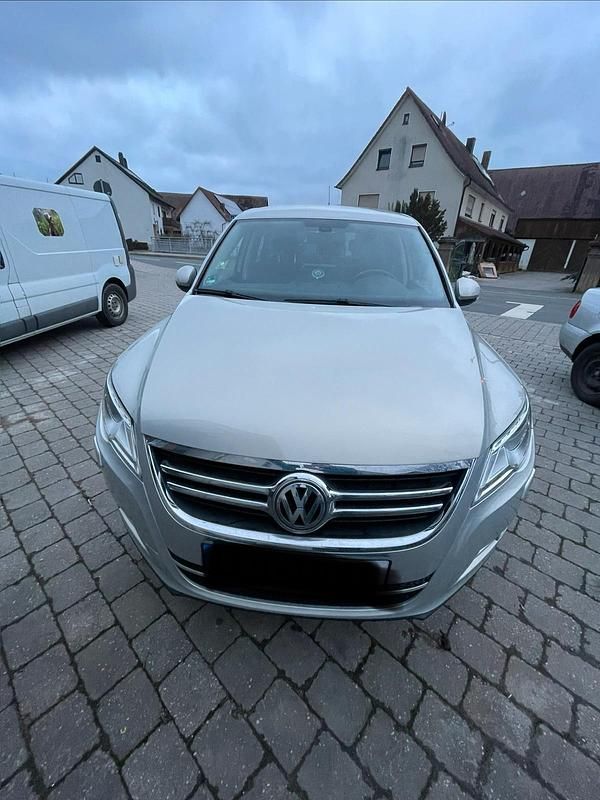 Gebraucht VW Tiguan Freestyle 122 PS (89 kW) 2011 Grau SUV