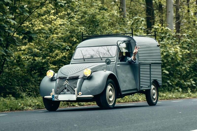 Grau Gebraucht 1960 Citroën 2CV Kombi | 16.499 € - Bild 1/4