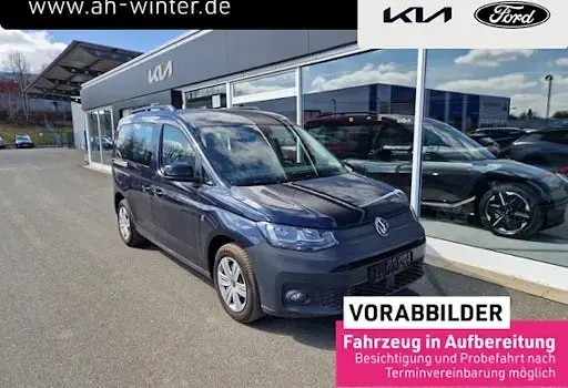 Second-hand VW Caddy 102 CP (75 kW) 2023 Albastru Monovolum