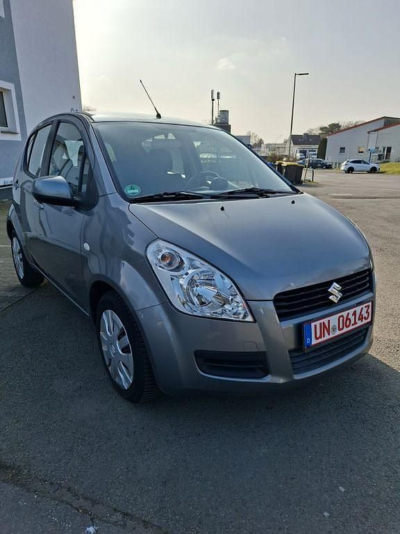 Usado Suzuki Splash Basic 65 HP (47 kW) 2008 Cinzento Citadino