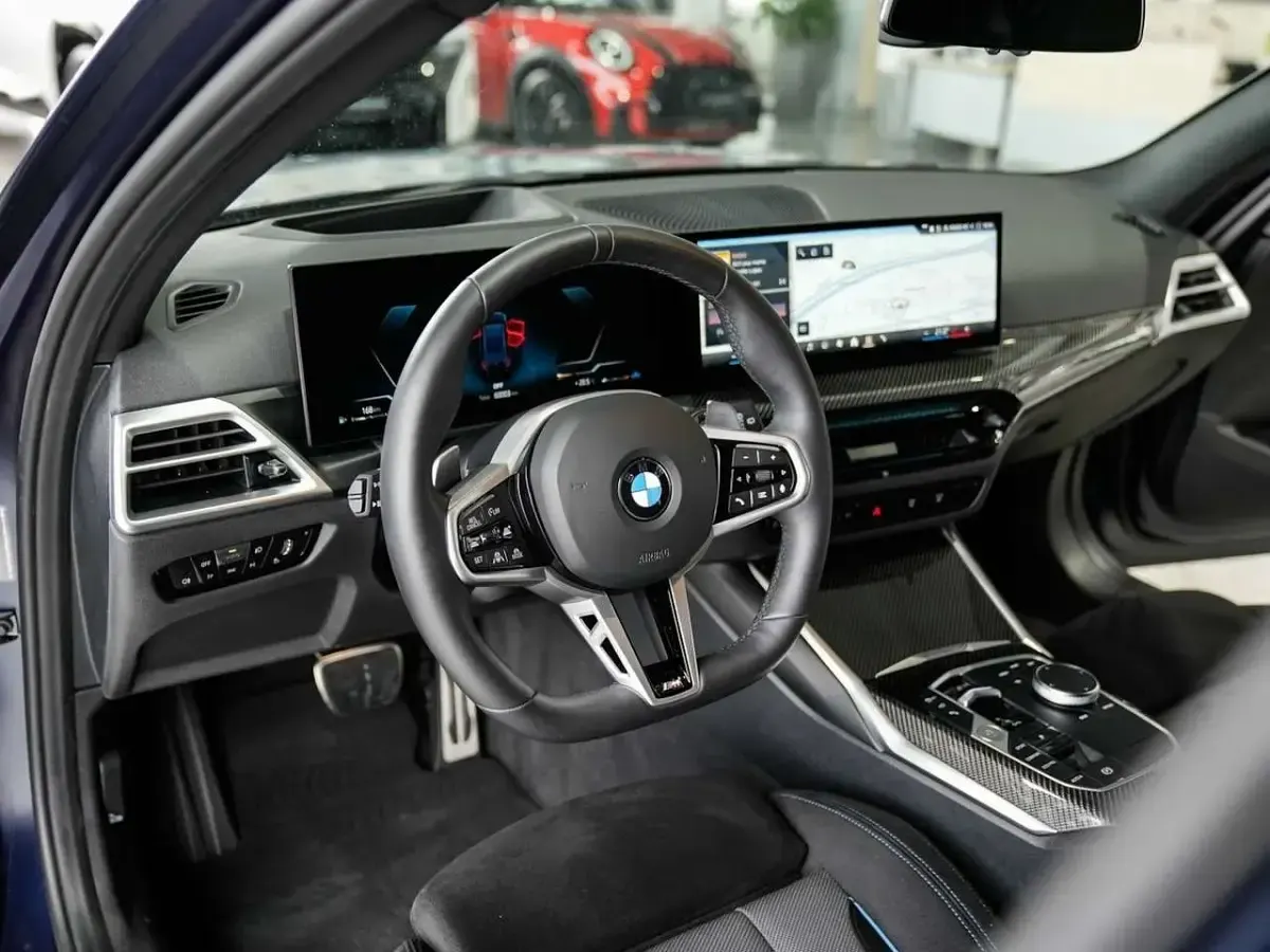 Gebraucht BMW 320 M Sport 190 PS (139 kW) 2025 Ind. frozen tanzanite blue Kombi