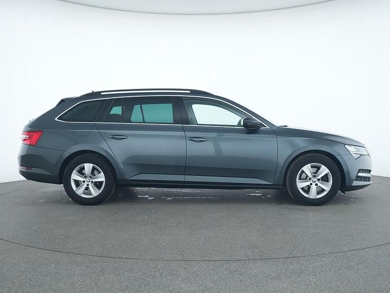 Gebraucht Skoda Superb Ambition 150 PS (110 kW) 2021 Quarz grau Kombi