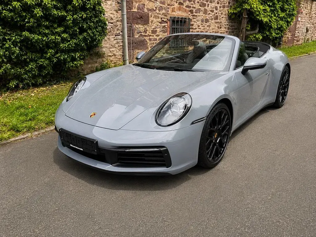 Gebraucht Porsche 992 385 PS (283 kW) 2024 Grau Cabrio