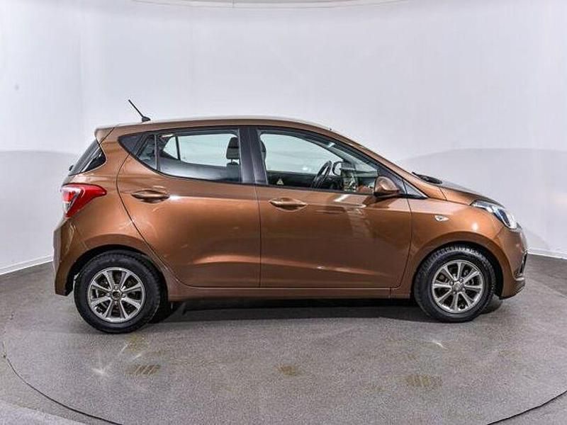 Gebraucht Hyundai i10 Edition 87 PS (63 kW) 2015 Andere Kleinwagen