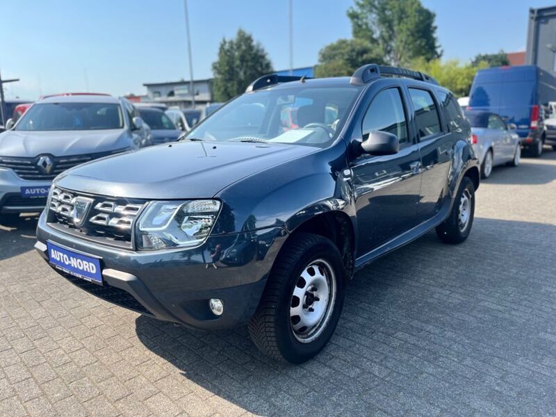 Grau Gebraucht 2017 Dacia Duster Lauréate SUV | 10.990 € (Fairer Preis) - Bild 1/4