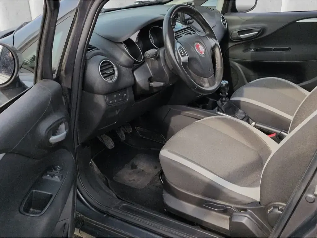 Gebraucht Fiat Punto Easy 69 PS (50 kW) 2012 Grau Kleinwagen