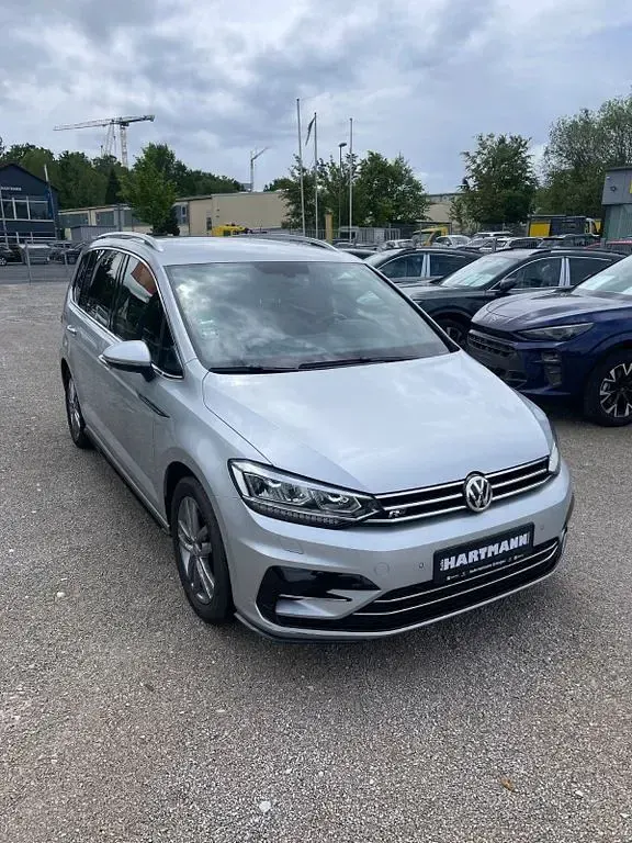 Gebraucht VW Touran R-line 150 PS (110 kW) 2019 Silber Van / Kleinbus